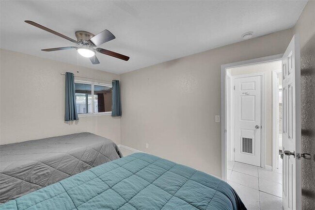 Building Photo - 131 NW 57th St