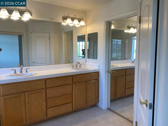 Building Photo - 171 Shadowhill Cir
