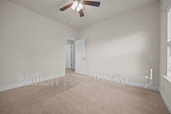 Building Photo - 75 Rolling Waters Ct