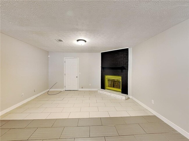 Building Photo - 1289 Knoll Ct NW
