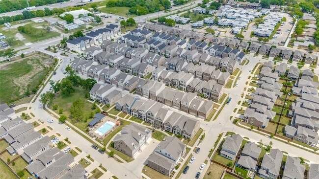 Building Photo - 7551 Millingston Rd