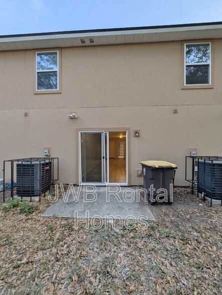 Building Photo - 7796 Playschool Ln