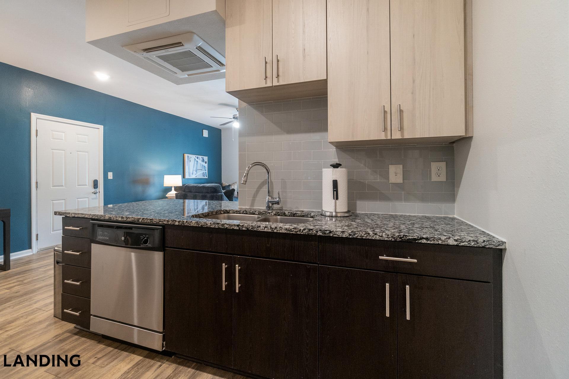 Building Photo - 655 W Mallard Creek Church Rd