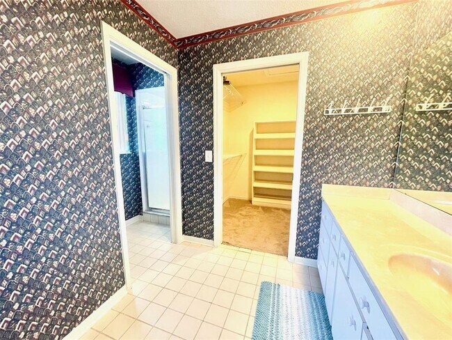 Building Photo - 315 Lazy Acres Ln