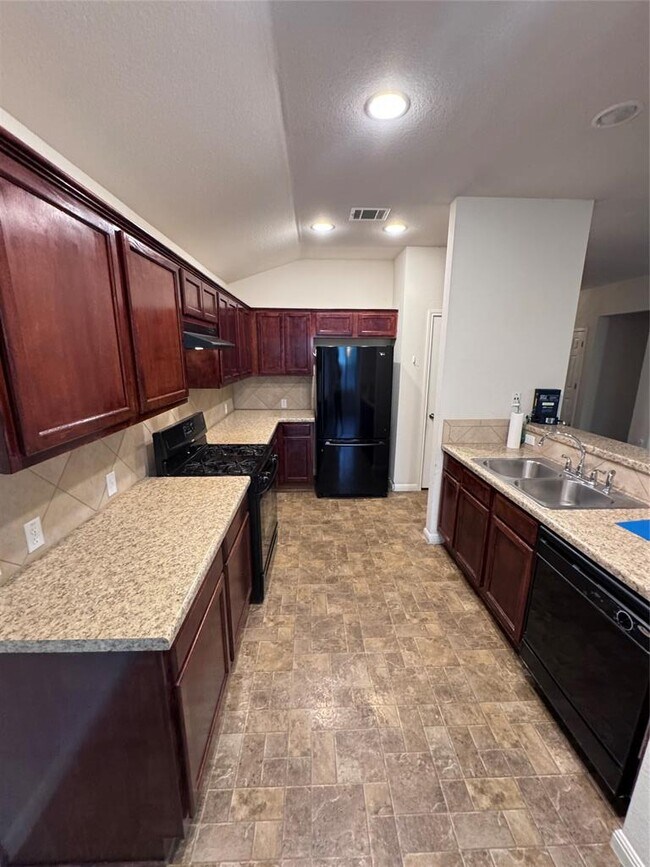 Building Photo - 11909 Timber Heights Dr