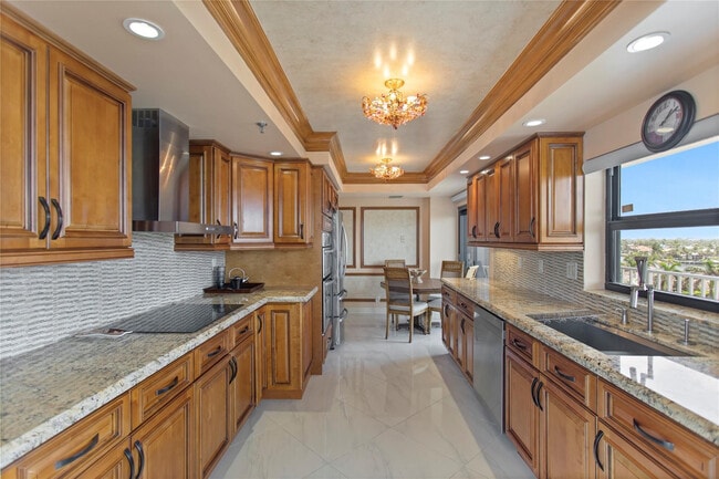 Building Photo - 2917 S Ocean Blvd