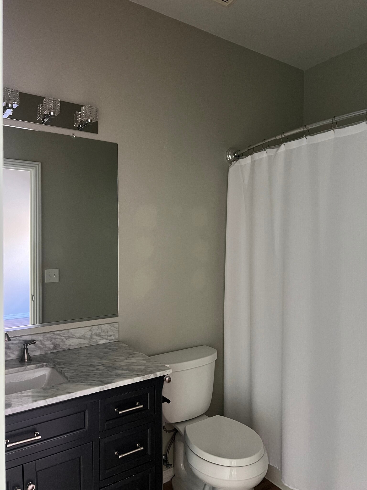 Building Photo - 7500 E Deer Valley Rd