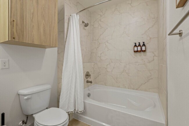 Building Photo - 13701 Montfort Dr