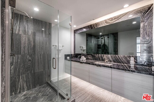 Building Photo - 10790 Wilshire Blvd