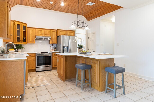 Building Photo - 126 Kingspointe Cir