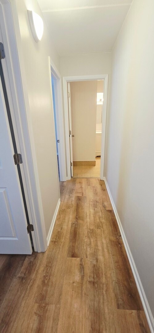 Building Photo - 318 W Naperville Rd