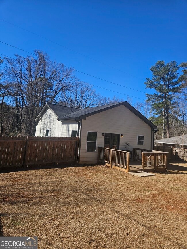 Building Photo - 1718 Line St