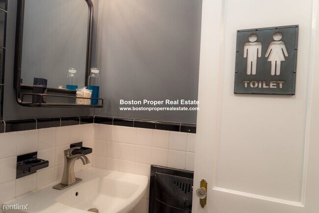 Building Photo - Studio, 1 bath  - 371 Beacon St apt 3