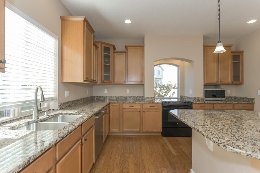 Building Photo - 4898 S Biloxi Way
