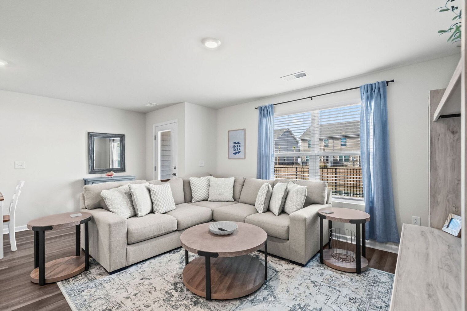 Building Photo - 1 N Yaupon Dr