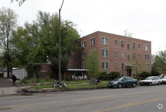 Building Photo - 220 E Laurel St