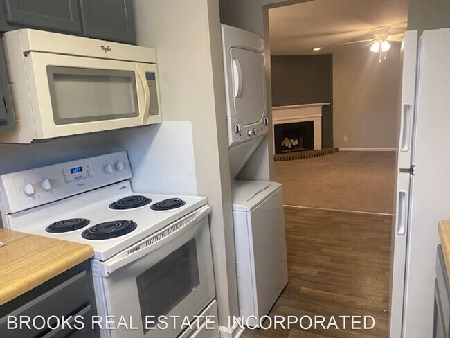 Building Photo - 2 br, 2 bath House - 300 B Patriot Lane