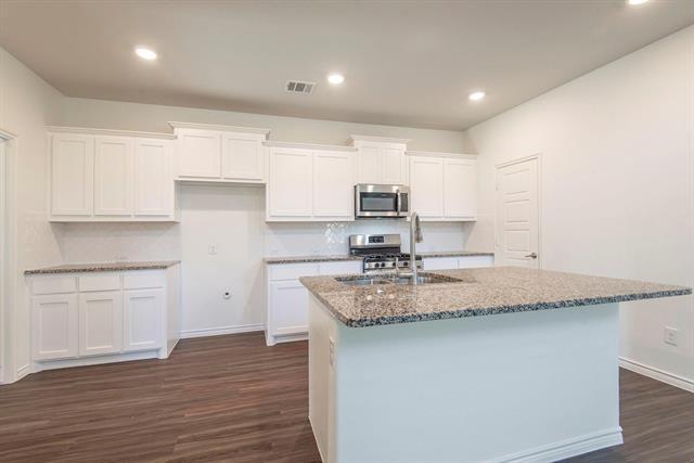 Building Photo - 2225 Barx Dr