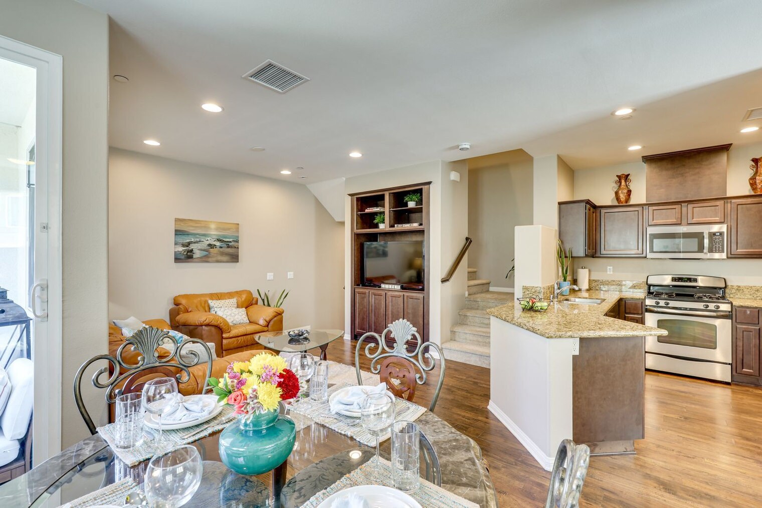 Building Photo - 5086 Cascade Way