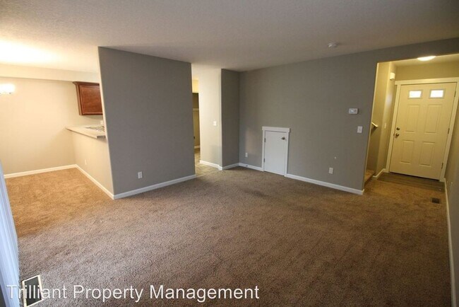 Building Photo - NICE 3 Bedroom 2 & 1/2 Bath 2-Story Duplex...