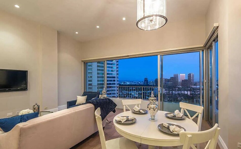 Living / Dining Room - 10501 Wilshire Blvd