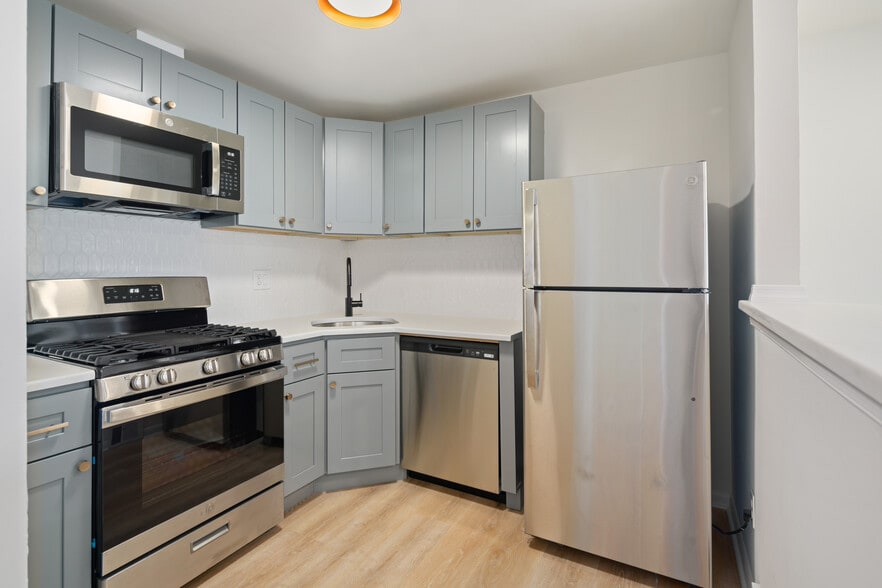 Building Photo - 5479 Quentin St