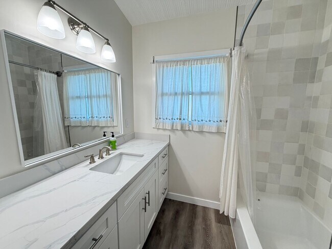 Building Photo - Beautiful & Spacious 3Bedroom / 1.5Bath in West Covina