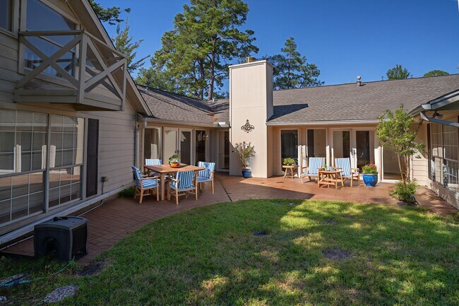 Building Photo - 12127 Tara Dr