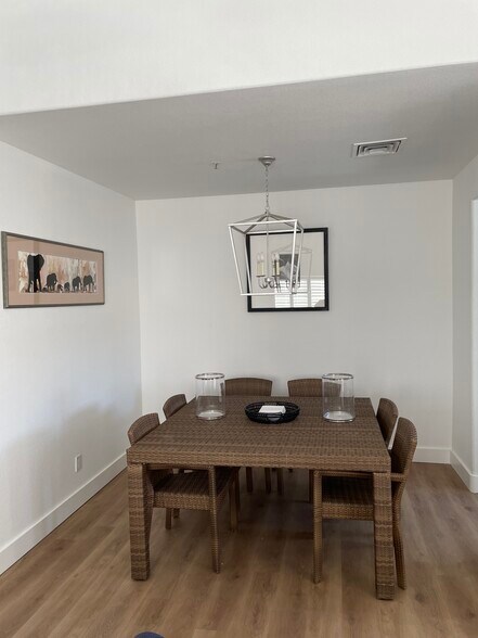 Building Photo - 7710 E Gainey Ranch Rd