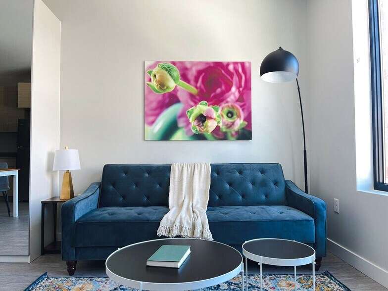 Building Photo - 2530 University Ave