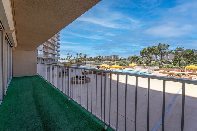 Building Photo - 3111 Bel Air Dr