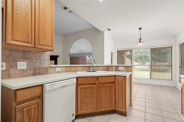 Building Photo - 6604 Hayling Way