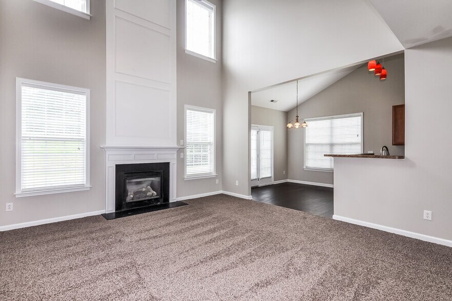 Building Photo - 9309 Doss Ct