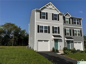Building Photo - 534 Delta Rd