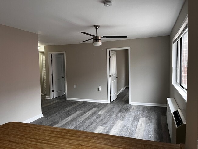 Building Photo - 2025 Move-In Special – $200 Off First Mont...