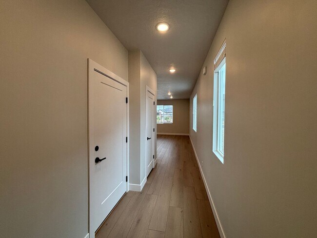 Building Photo - BRAND NEW END TOWNHOME FOR RENT + HALF OFF FEBRUARY RENT!