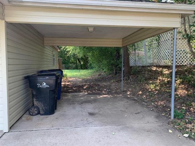 Building Photo - 1602 W Elm St