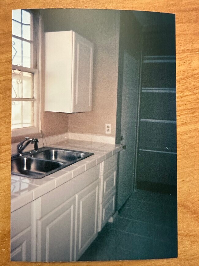 Building Photo - 2751 Broadway