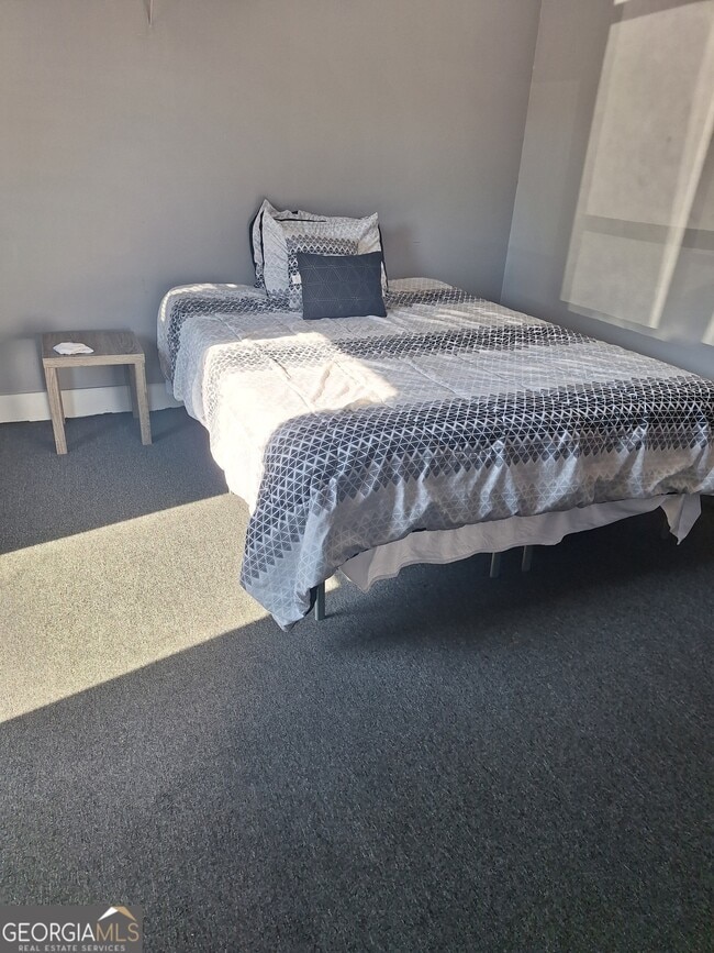 Building Photo - 1376 Country Ln Way NE