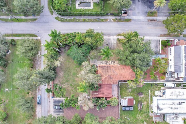 Building Photo - 12287 NE 7th Ave