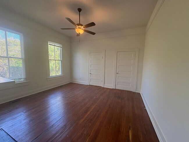 Building Photo - 169 Lamar St