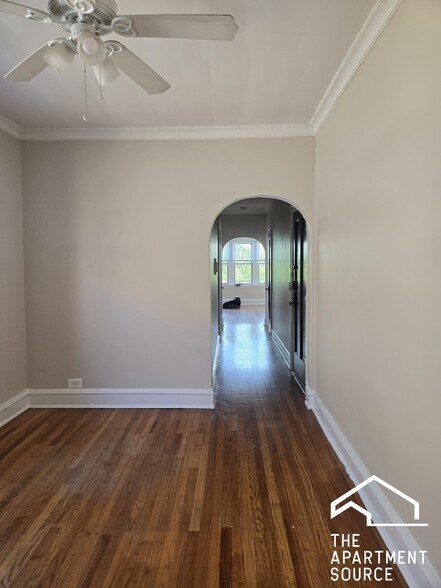 Building Photo - 5618 N Kimball Ave