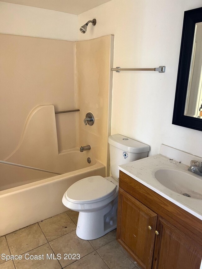 Building Photo - 1515 Huntington Ln