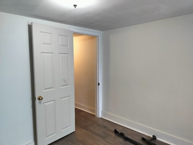 Building Photo - 32 Newell Ave