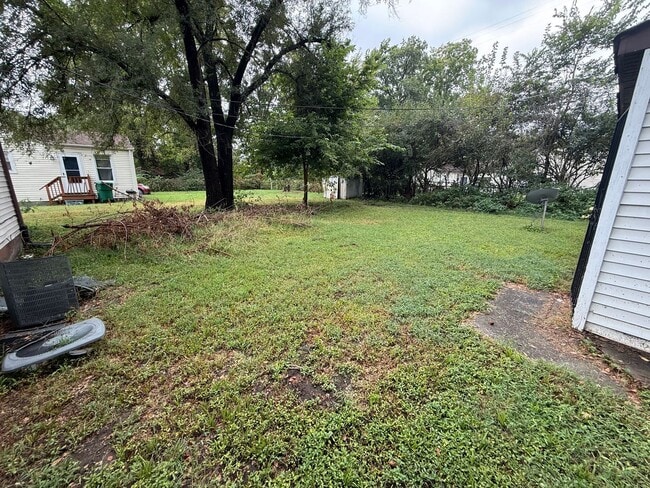 Building Photo - 1110 Richard Dr