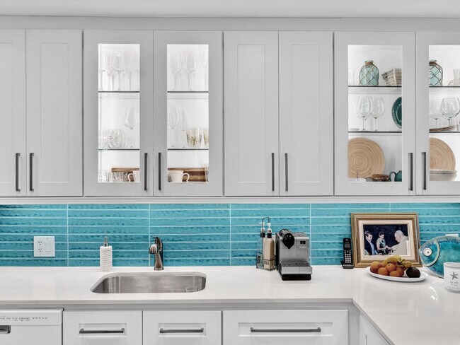 Building Photo - 3100 S Ocean Blvd