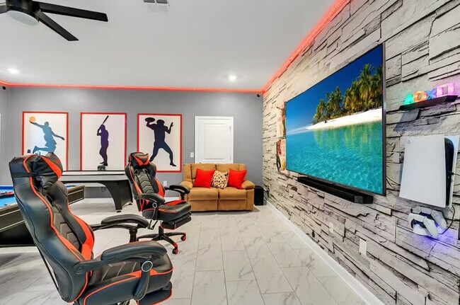 Building Photo - 9016 Sommerset Hills Dr