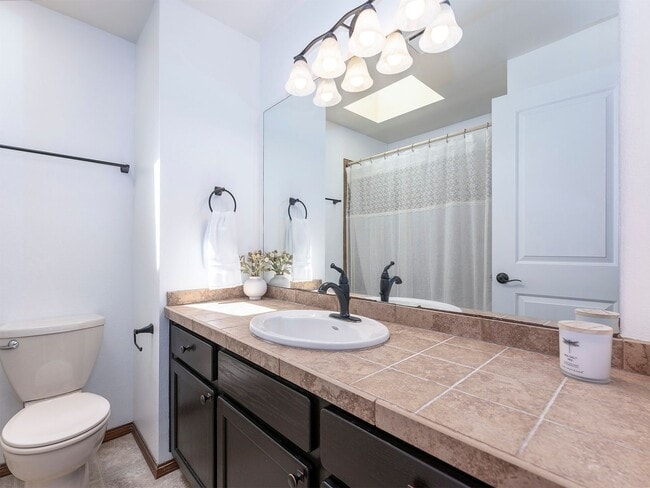 Building Photo - 11811 SE Koala Dr