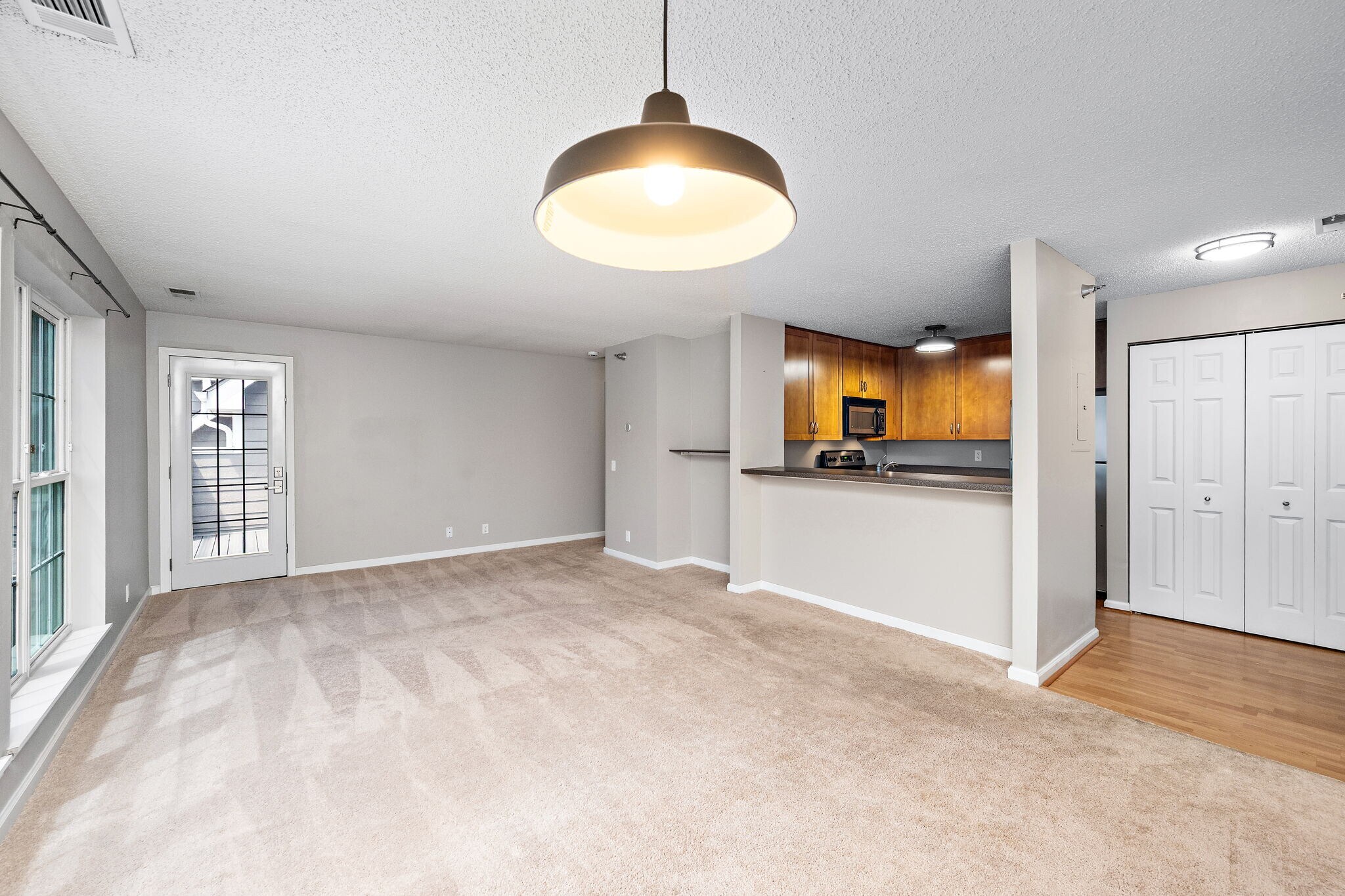 Building Photo - 6155 Chasewood Pky