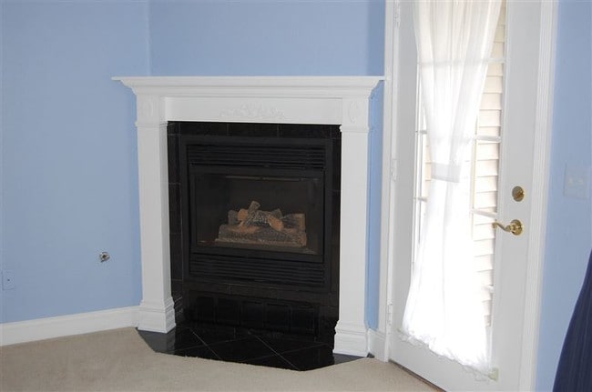 Building Photo - 1388 Heatherwood Ln